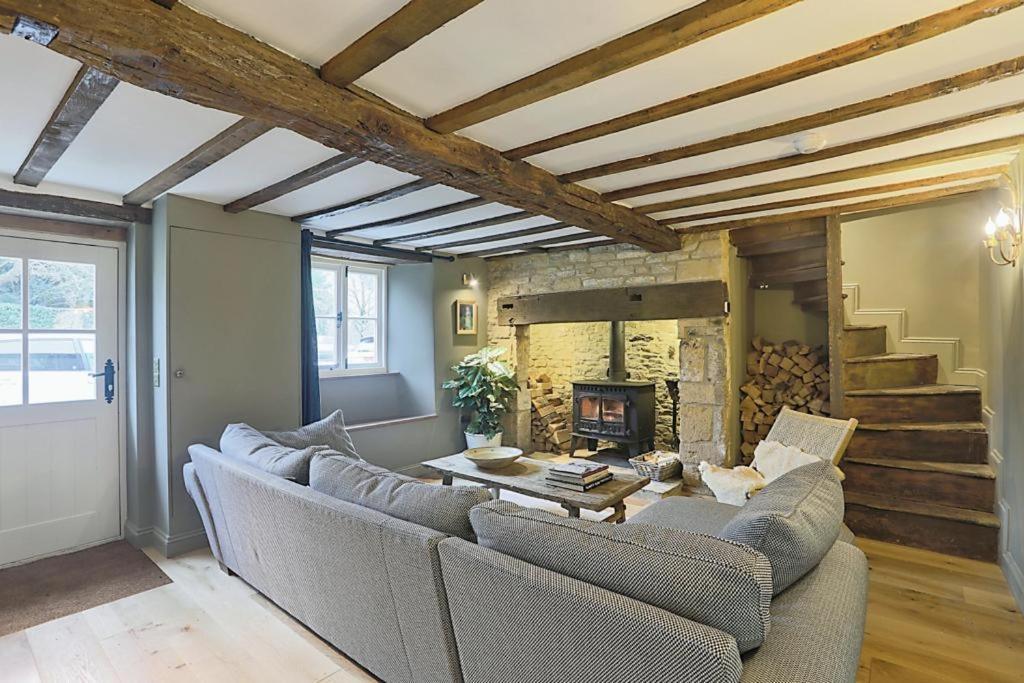 Luxury Cotswold Cottage With Hot Tub In Stow On The Wold! Экстерьер фото