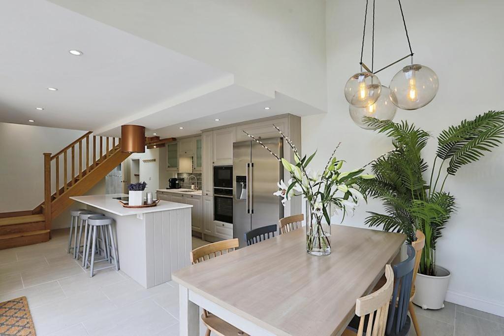 Luxury Cotswold Cottage With Hot Tub In Stow On The Wold! Экстерьер фото