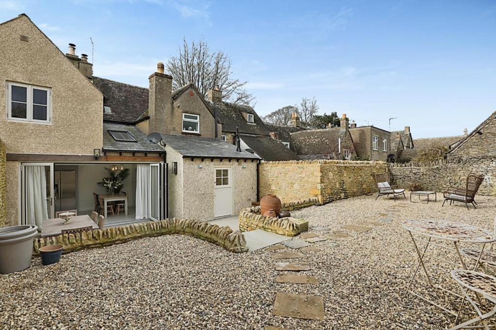 Luxury Cotswold Cottage With Hot Tub In Stow On The Wold! Экстерьер фото
